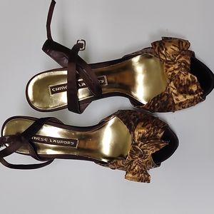 Chinese Laundry Satin Animal Print Bow Heels 7.5M